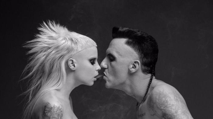 Die Antwoord - יוצרי האופנה לפריקים או ראפ רייב מקבוצת South Africa Music מדרום אפריקה